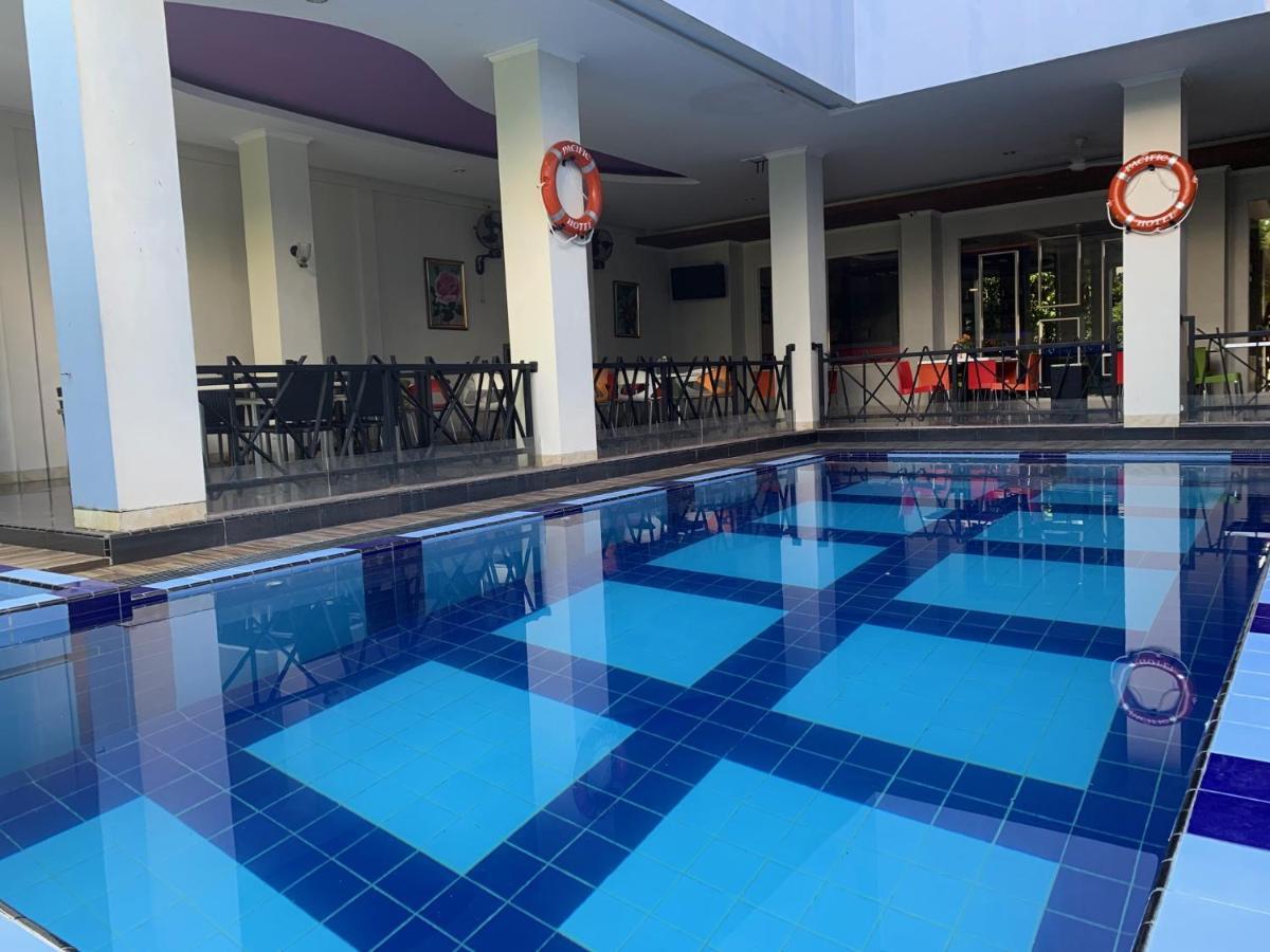 Pacific Hotel Ambon Exterior photo